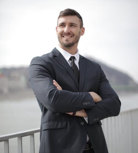 4 Powerful Ways to Build Unshakable Confidence and Build a Bold Persona