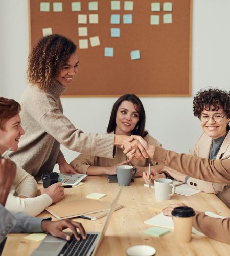 8 Toxic Workplace Habits Sabotaging Your Career (And How to Break Free)